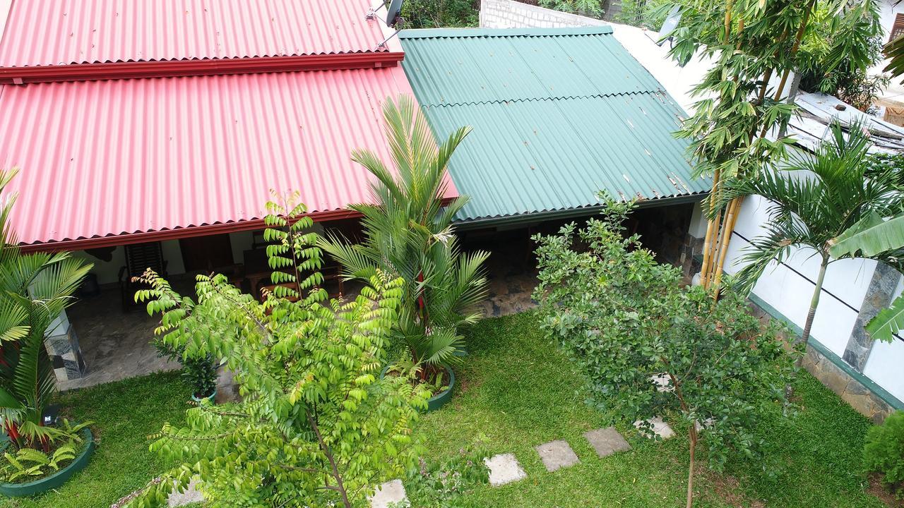 Hôtel Avendra Garden à Monaragala Extérieur photo